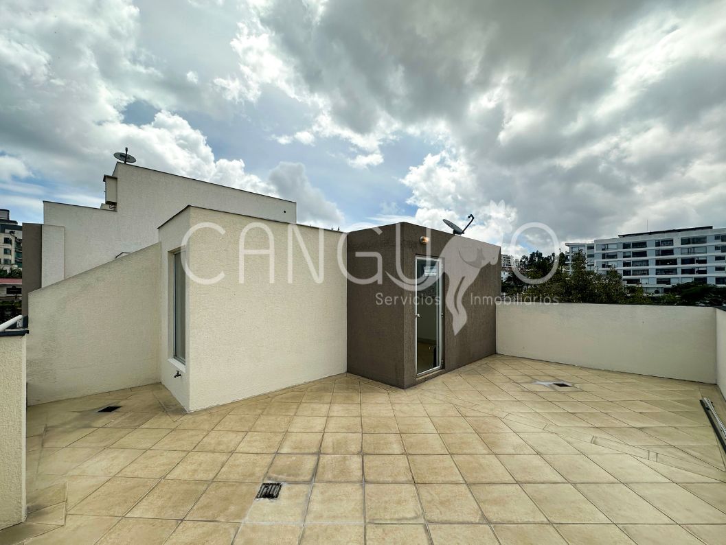 Terraza Casa de Venta en Ponceano Alto