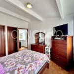 Dormitorio principal con buena ventilación en casa en venta Quito