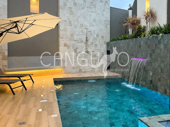 Piscina Casa personalizable de Venta en Nayón