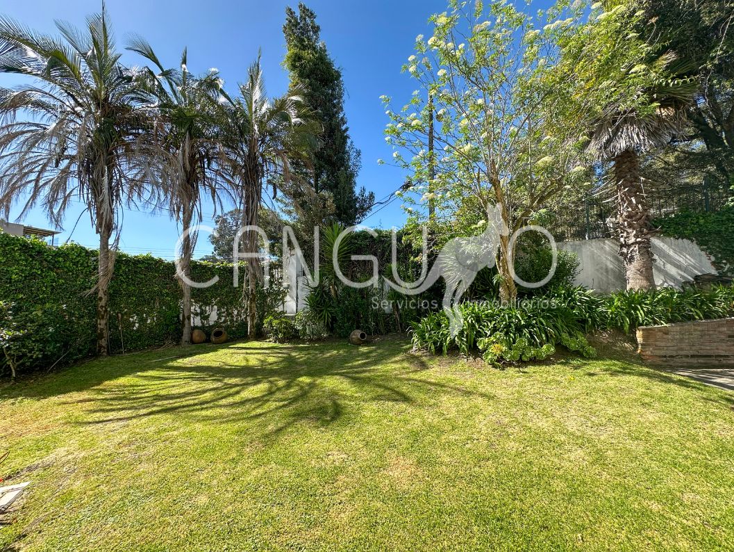 jardin-amplio-casa-en-venta-el-condado