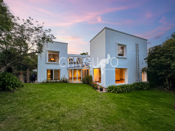 fachada-casa-de-venta-urbanizacion-el-condado-quito