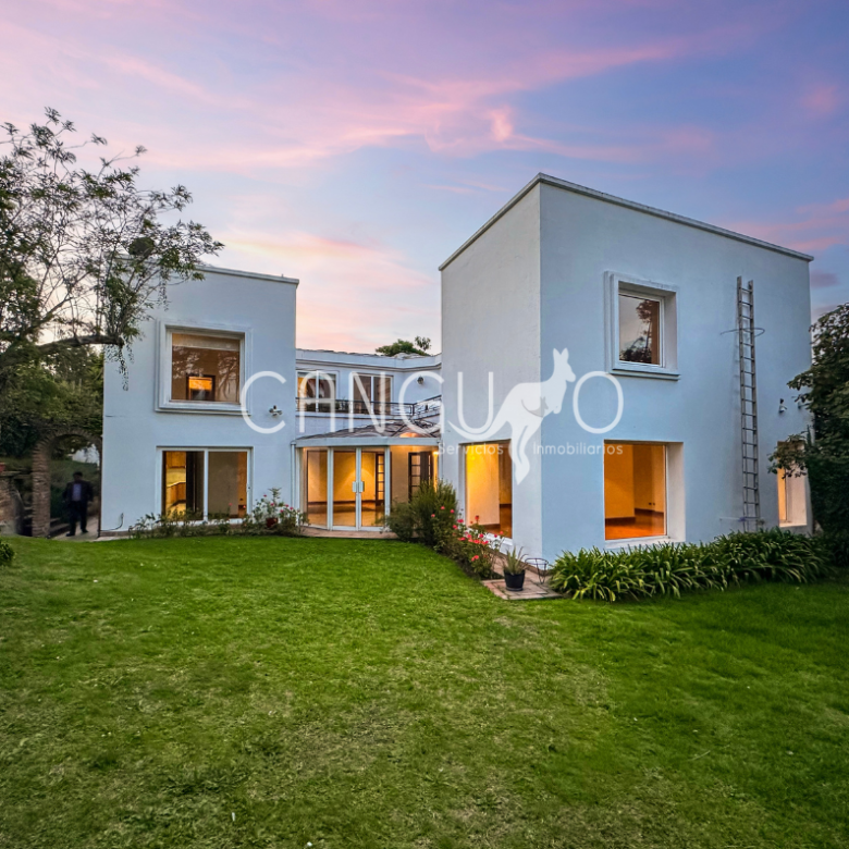 fachada-casa-de-venta-urbanizacion-el-condado-quito