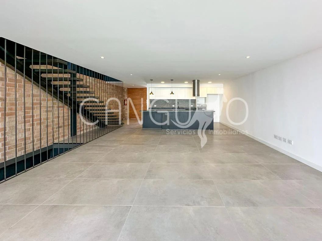 sala-casa-arriendo-primavera-cumbaya
