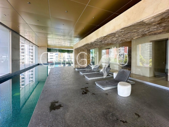 Piscina Cubierta YOO Quito