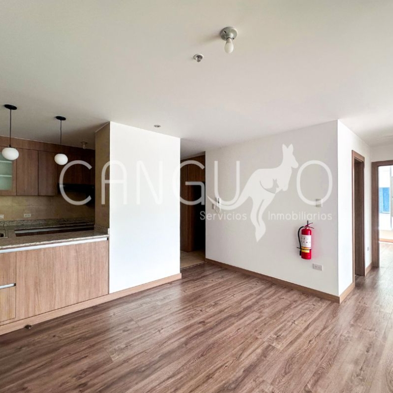 Cocina Sala Departamento a estrenar Av. 6 de Diciembre