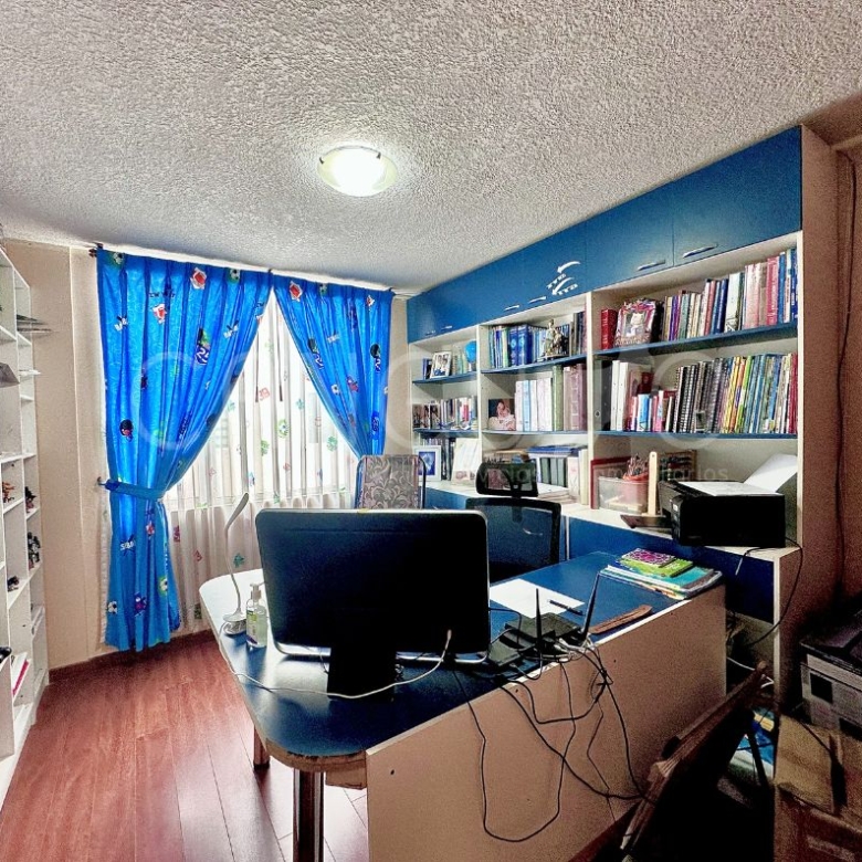 Estudio o habitación #4 casa en arriendo Mirasierra