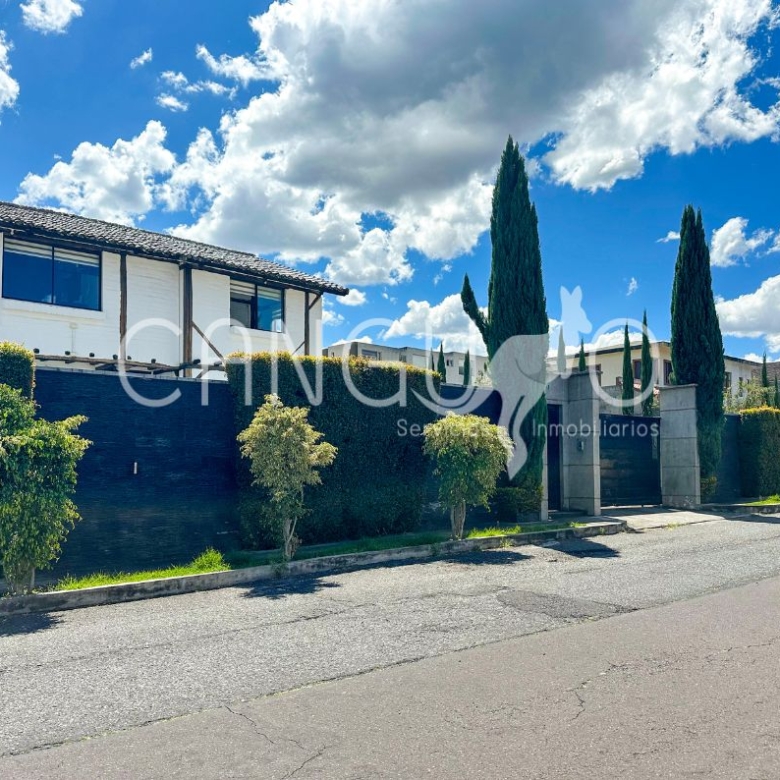 Cerramiento terreno en venta La Armenia Conocoto