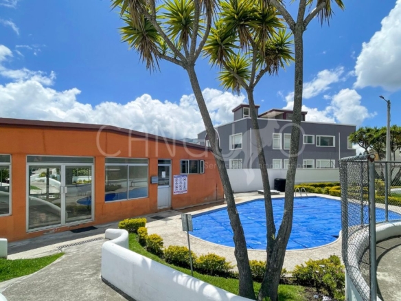 Piscina Comunal Conjunto Casa en Venta Ponceano Quito