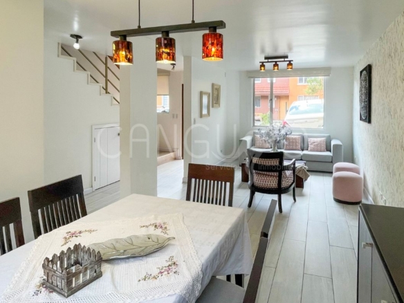 Comedot Casa en Venta Ponceano Quito