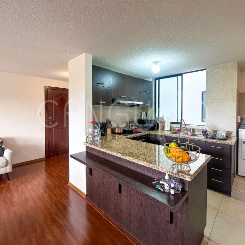 Cocina americana de Departamento en Venta Unión Nacional Quito