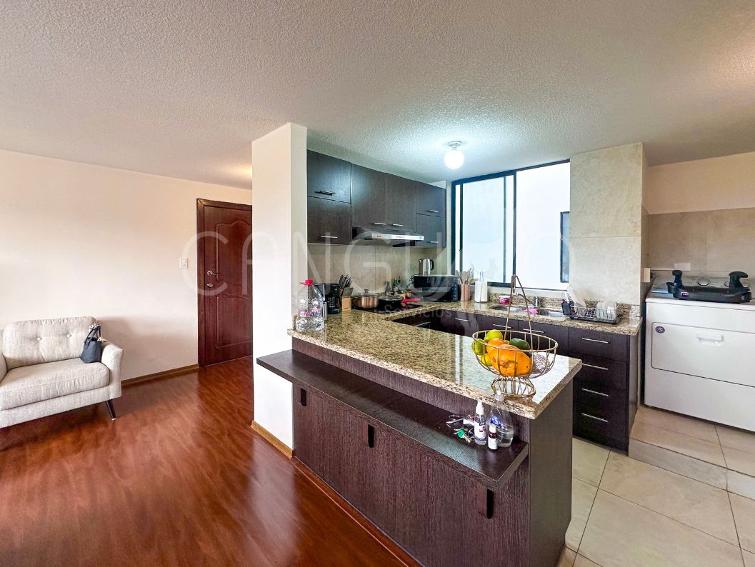 Cocina americana de Departamento en Venta Unión Nacional Quito