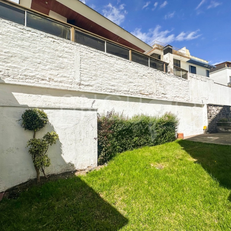 Patio privado de Departamento en Venta El Condado Quito