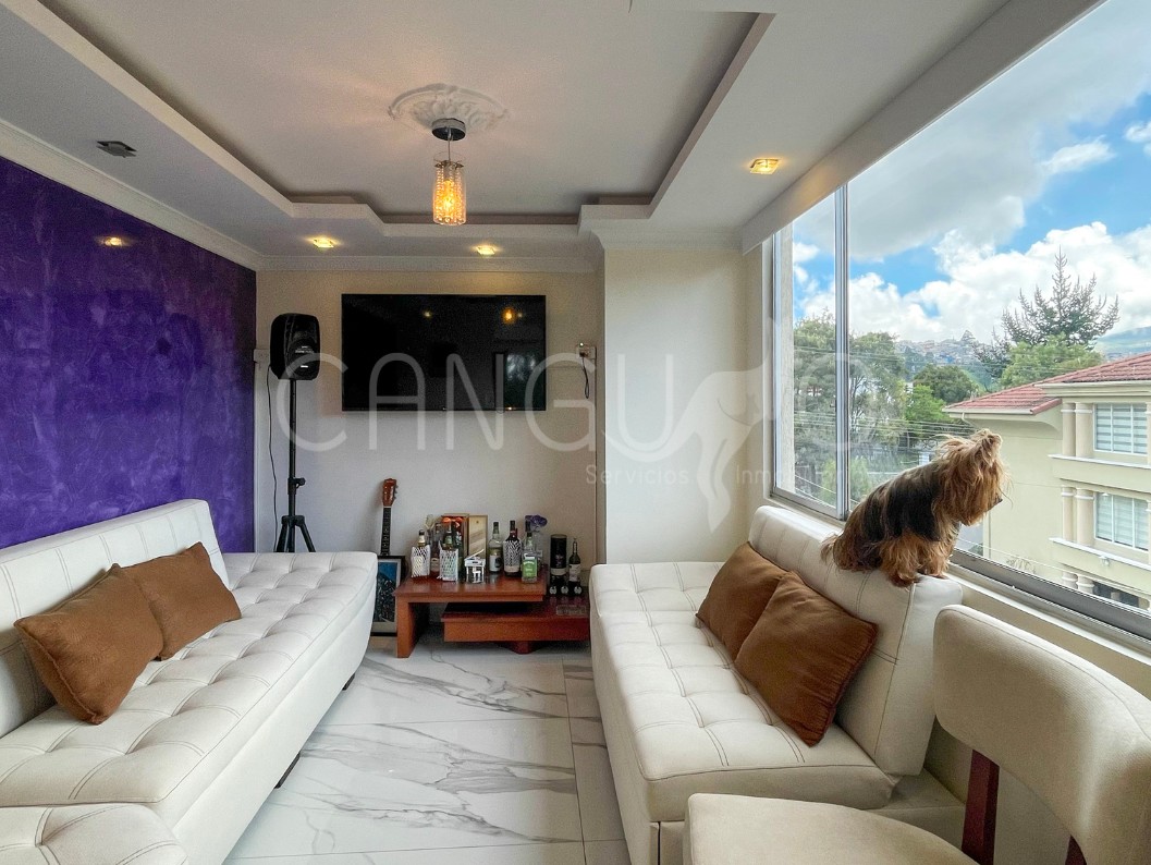 Sala de entretenimiento Departamento dúplex en El Condado